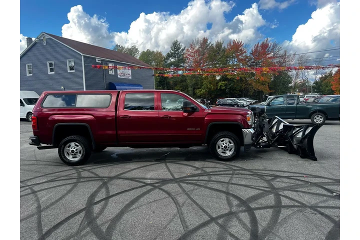 $29900 : GMC Sierra 2500HD 2019 4x4 S image 2