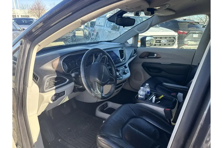 $11971 : Chrysler Pacifica 2017 Touri image 9