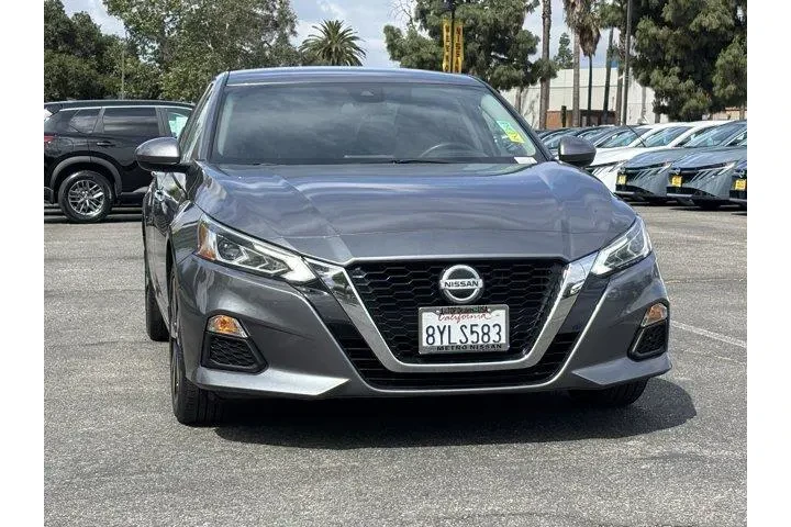 $15999 : Nissan Altima 2021 2.5 SV 4d image 8