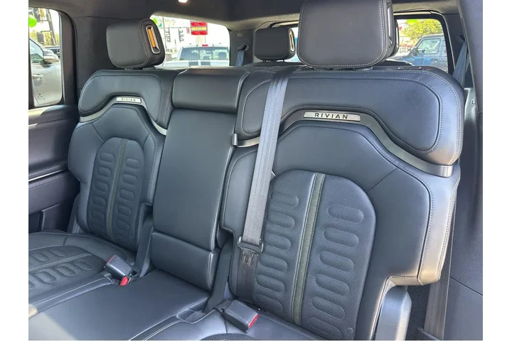 $63997 : 2022 R1S Launch Edition image 10