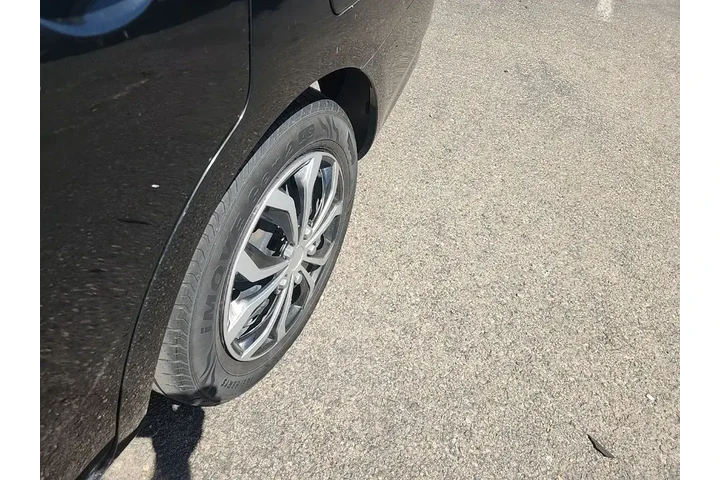 $10991 : Nissan Versa 2019 S 4dr Seda image 9