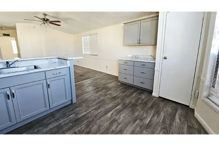 $800 : los sentidos en El Monte, CA image 3