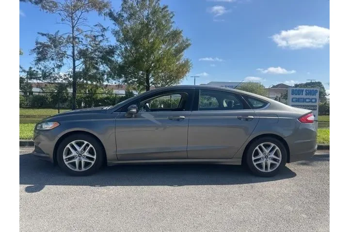 $5000 : Ford Fusion 2014 SE 4dr Seda image 2