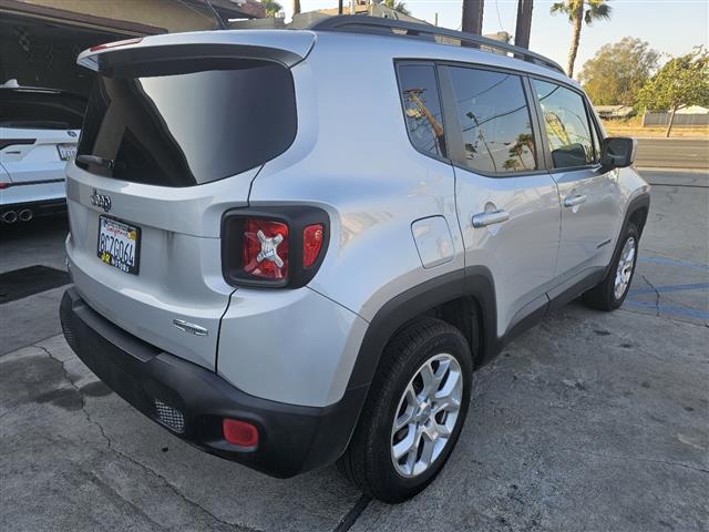 $12995 : 2015 Renegade Latitude 4WD image 4