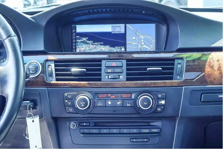 $6000 : BMW 3 Series 2010 328i 4dr S image 8