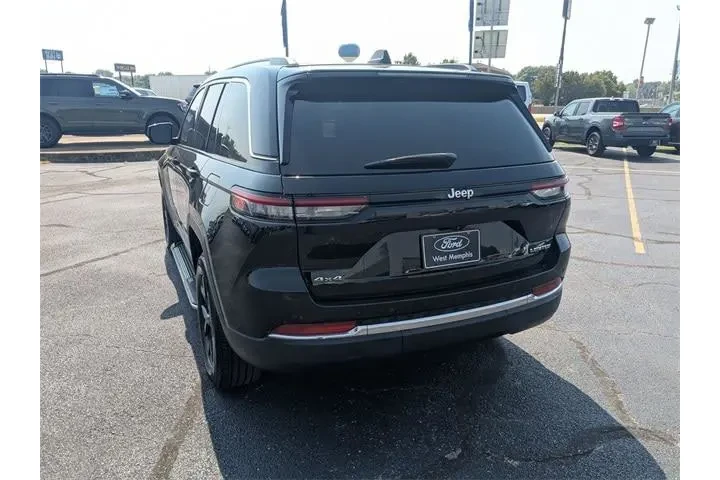 $31988 : Jeep Grand Cherokee 2023 4x4 image 5