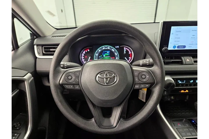 $30998 : Toyota RAV4 2025 AWD LE 4dr image 10