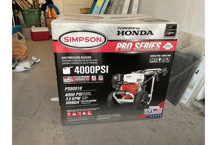 $800 : Pressure Washer - Motor Honda image 2