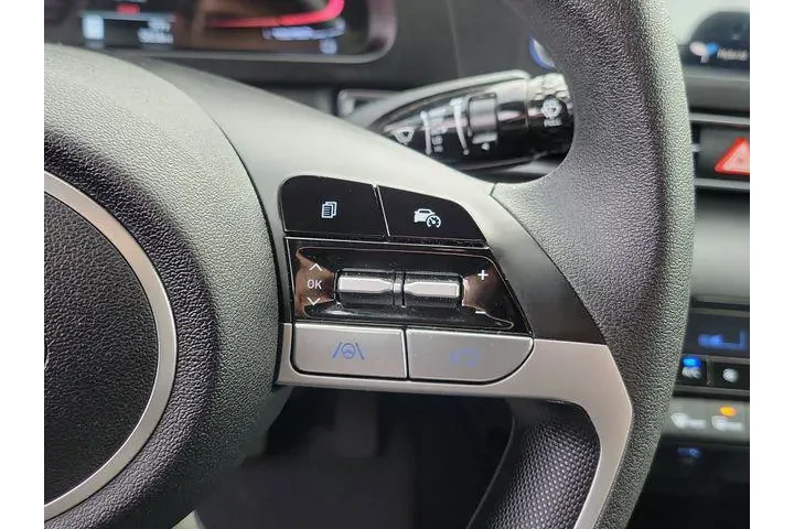 $22383 : Hyundai ELANTRA Hybrid 2025 image 6