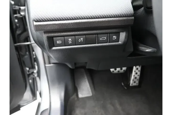 $30491 : Toyota Camry 2025 LE 4dr Sed image 9