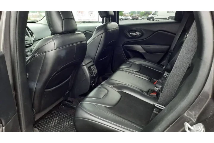 $12495 : 2019 Cherokee Latitude Plus image 4