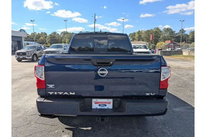 $31991 : Nissan Titan 2023 4x2 SV 4dr image 10
