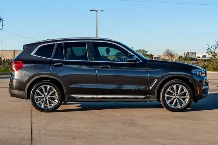 $16826 : BMW X3 2019 sDrive30i 4dr Sp image 2