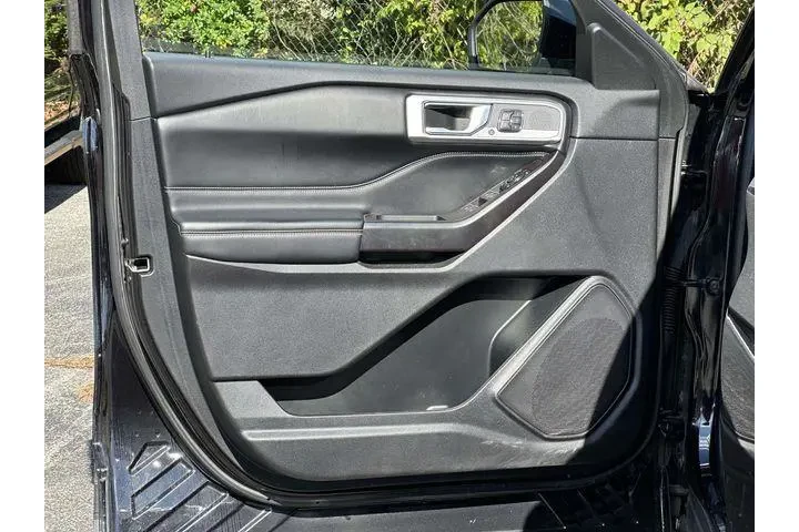 $22991 : Ford Explorer 2020 AWD ST 4d image 7