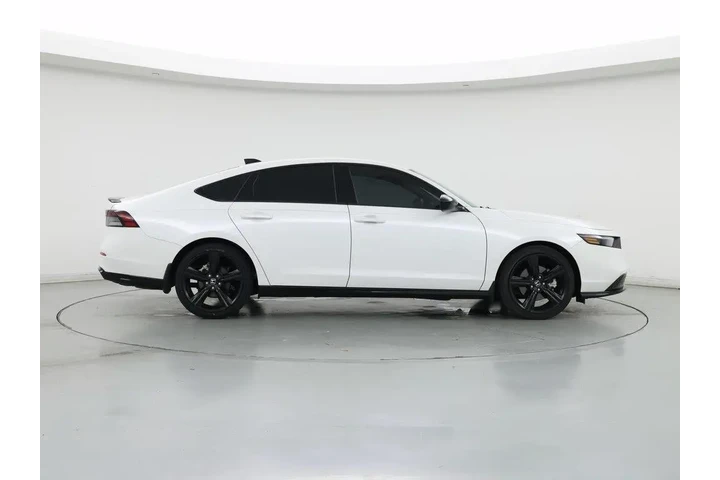 $27998 : Honda Accord Hybrid 2023 Spo image 7