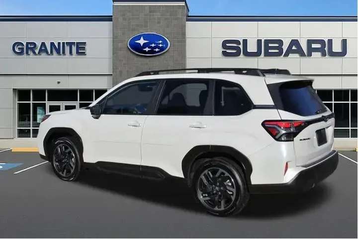 $34798 : Subaru Forester 2025 AWD Lim image 9