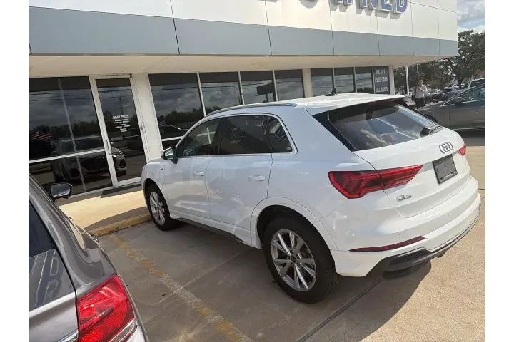 $21391 : Audi Q3 2023 AWD quattro S l image 7