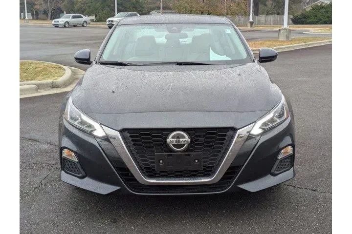 $15998 : Nissan Altima 2021 2.5 SV 4d image 3