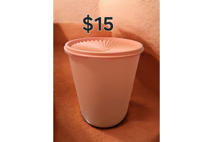 $50 : Tupperware image 6