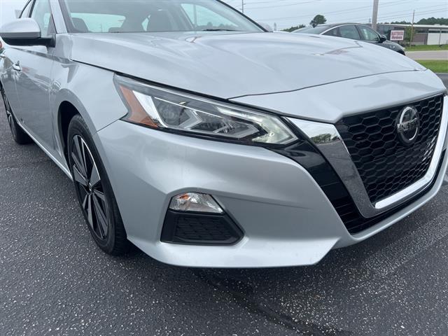 $20990 : PRE-OWNED 2022 NISSAN ALTIMA image 10