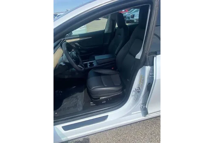 $29803 : Tesla Model 3 2021 AWD Long image 5