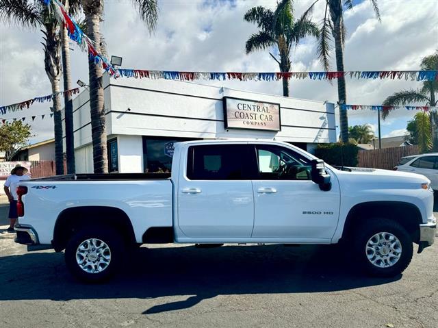 $46995 : 2022 Silverado 2500HD LT image 6