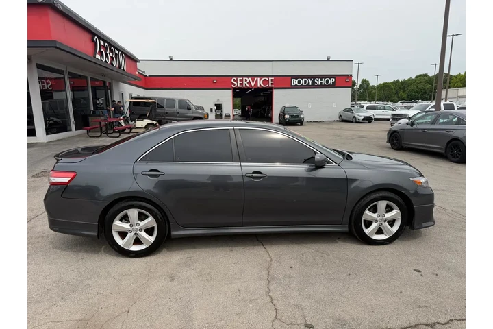 $7980 : 2010 Camry 4dr Sdn I4 Auto SE image 1