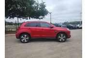 $18998 : Mitsubishi Outlander Sport 2 thumbnail