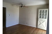 $1900 : 2bedroom and 1bathroom thumbnail