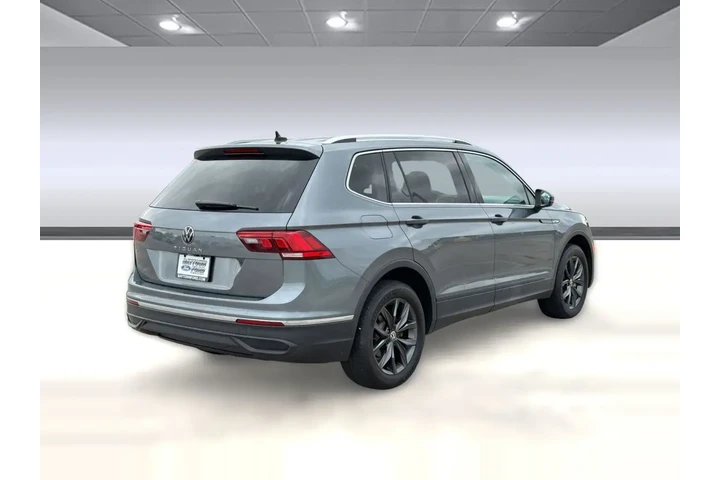 $24224 : Volkswagen Tiguan 2023 SE 4d image 9