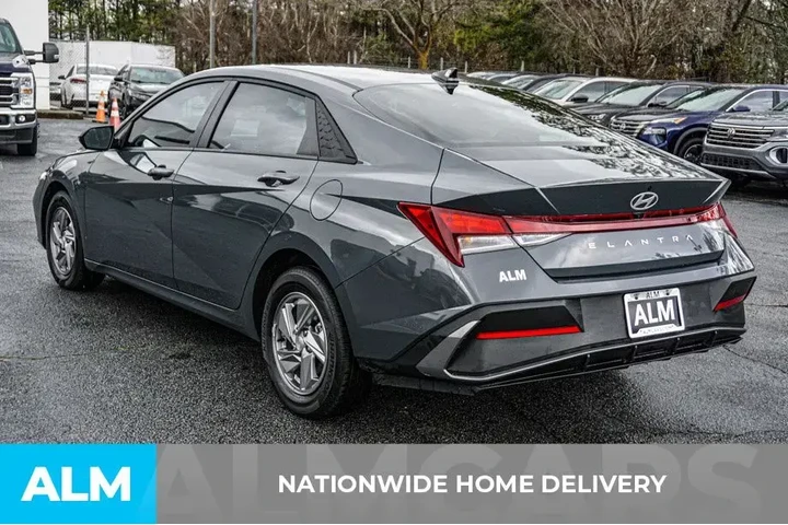 $19420 : Hyundai ELANTRA 2025 SE 4dr image 4