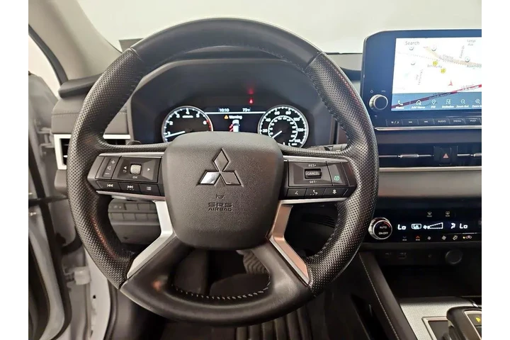 $26998 : Mitsubishi Outlander 2022 SE image 10