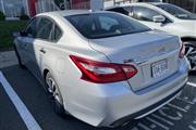 $17988 : PRE-OWNED 2017 NISSAN ALTIMA thumbnail