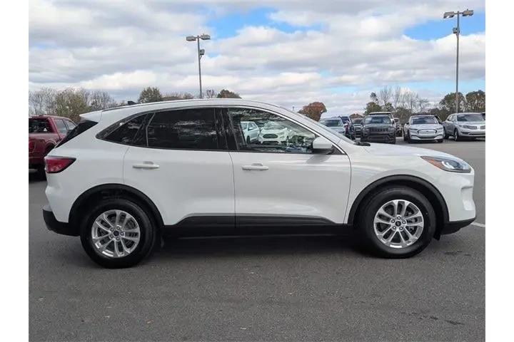 $14992 : Ford Escape 2020 SE 4dr SUV image 2