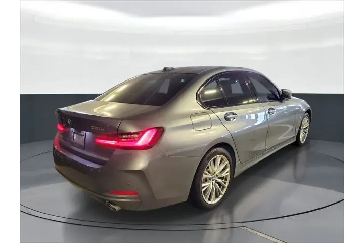 $35896 : BMW 3 Series 2023 330i 4dr S image 3