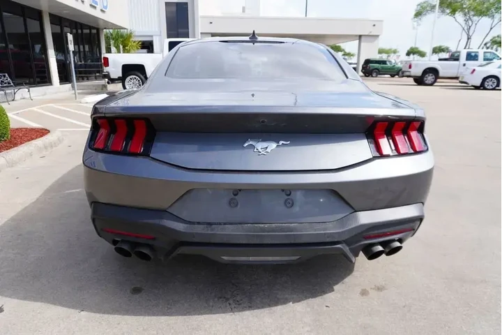 $32988 : Ford Mustang 2025 EcoBoost 2 image 5