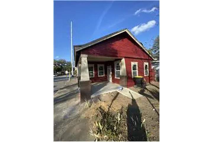 $1900 : Rental property with 2 bedro image 1