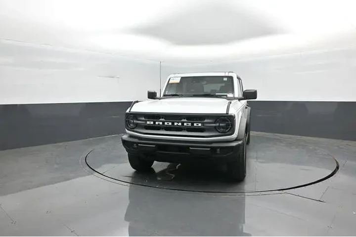 $38973 : Ford Bronco 2023 4x4 Base 4d image 3