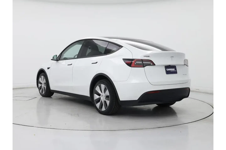 $26998 : Tesla Model Y 2021 AWD Long image 2