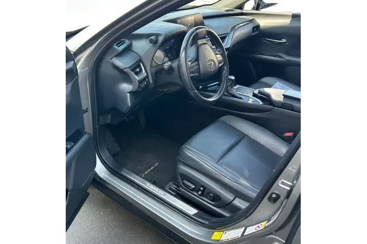 $24000 : Lexus UX 200 2019 4dr Crosso image 7