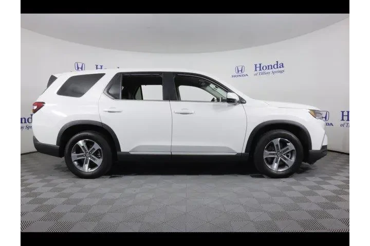 $39875 : Honda Pilot 2025 AWD EX-L 4d image 8