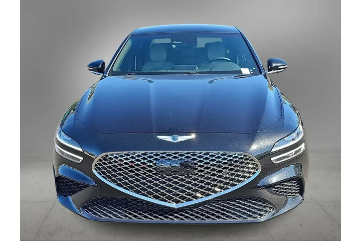$28250 : Genesis G70 2023 AWD 2.0T 4d image 2