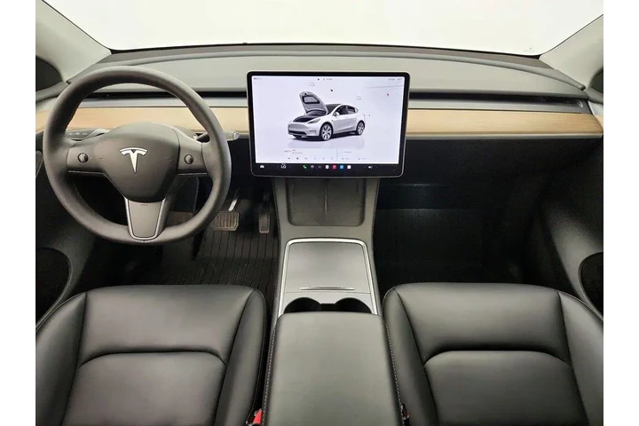 $28998 : Tesla Model Y 2022 AWD Long image 9