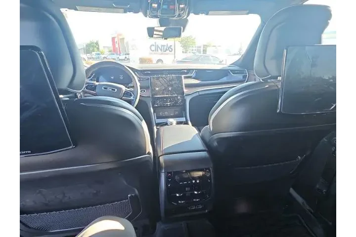 $37500 : Jeep Grand Cherokee 2023 4x2 image 10