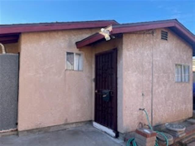 $1750 : RENTO CASITA image 1