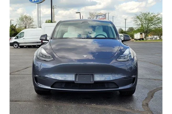 $29295 : Tesla Model Y 2022 AWD Long image 8