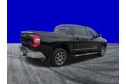 $26929 : Toyota Tundra 2015 4x4 SR5 4 thumbnail