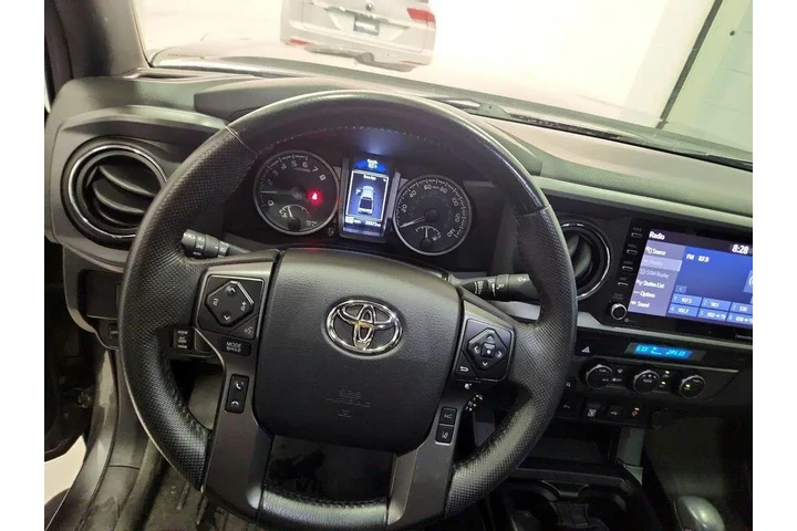 $37998 : Toyota Tacoma 2021 4x4 TRD O image 10