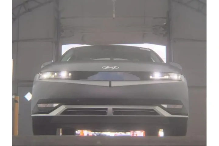 $21490 : Hyundai IONIQ 5 2023 SEL 4dr image 3