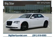 Chrysler 300 2023 S V6 4dr S